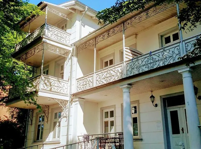 Villa Sanssouci - Baederstilvilla Mit Individuellen Wohnungen