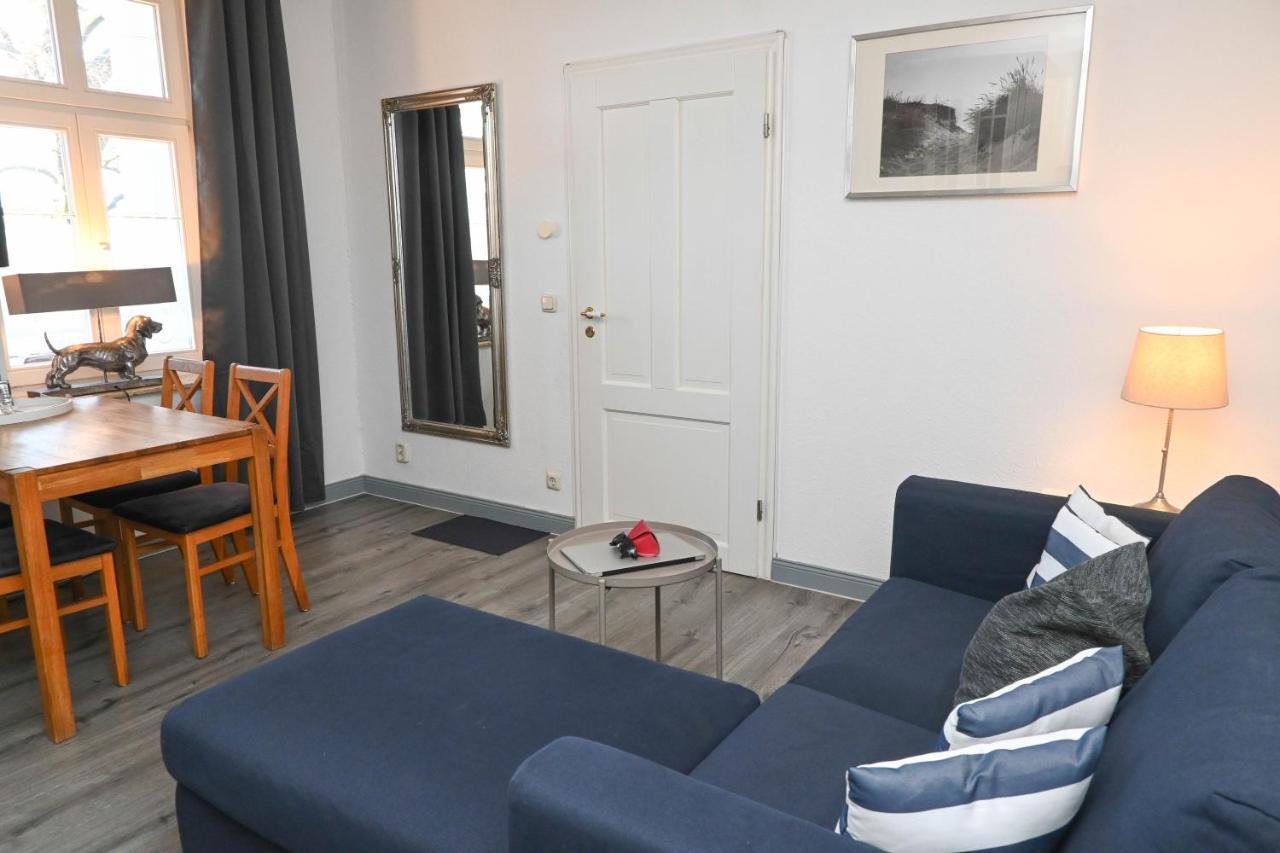 Sanssouci - Baederstilvilla Mit Individuellen Apartment Binz