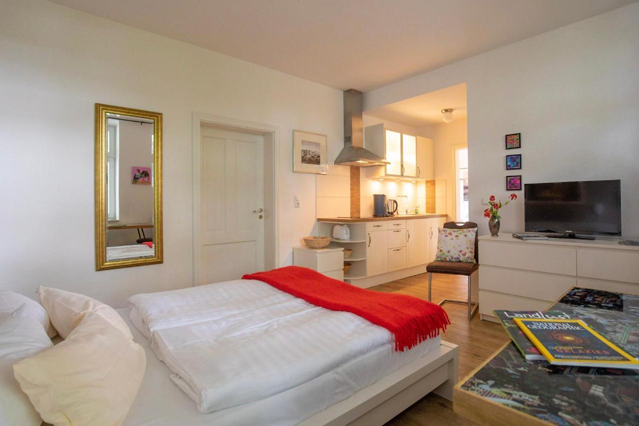 Sanssouci - Baederstilvilla Mit Individuellen Apartment Binz